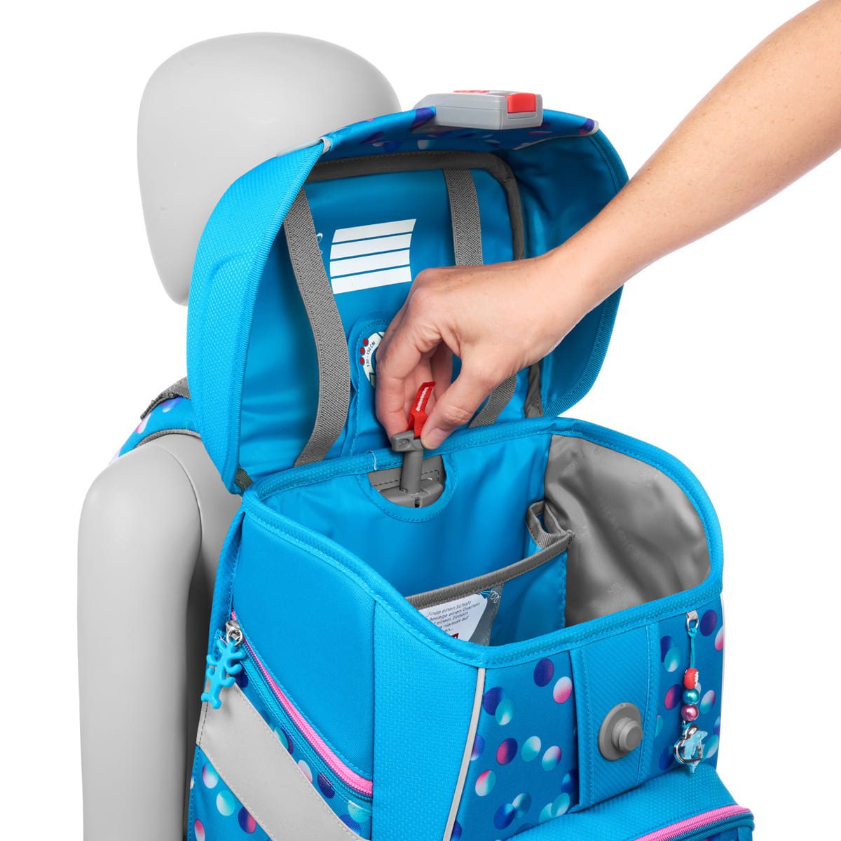 00138044awd2 Step by Step Space Finja